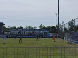 Blick auf Heimblock