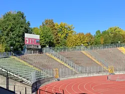 Kurve und Anzeigetafel