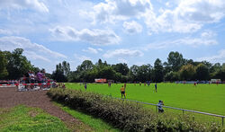 Spiel und Tribüne